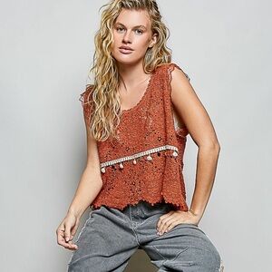 187 ❤️POL one size crochet lace trim top